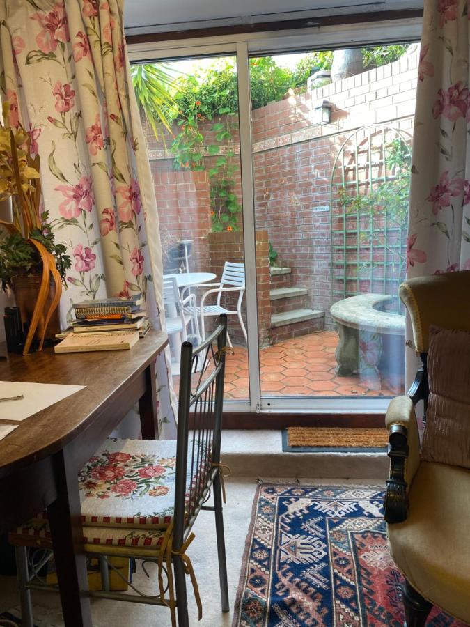 Bed and Breakfast Chiswick Riviera With Free Parking Лондон Екстер'єр фото